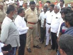 அறநிலையத்துறை அனுமதியின்றி கம்பி வேலி அமைத்த ஊர் பொதுமக்கள் - கரூர் அருகே பரபரப்பு