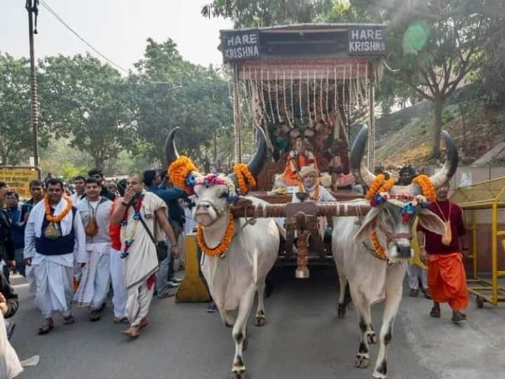 Sri Rama Padyatra: दिल्ली के ईस्ट ऑफ कैलाश स्थित इस्कॉन मंदिर से 'श्रीराम पदयात्रा' को शुरुआत की गई. श्रीराम पदयात्रा 535 किमी की दूरी 41 दिनों में पूरी करके अयोध्या पहुंचेगी.