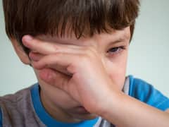 आंखों से आंसू क्यों आते है, खुशी और और दुःख में सबसे पहले किस आंख से छलकते आंसू