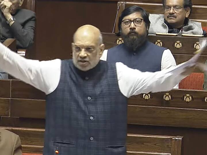 Home Minister Amit Shah Reveals why Crowd not come in terrorist funeral in Jammu and Kashmir abpp 'जो भी आतंकवादी मारा जाएगा, उसी जगह पर दफना दिया जाएगा', अमित शाह ने बताया ये फैसला क्यों लिया