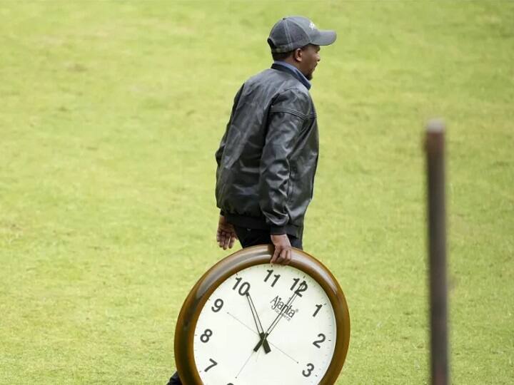 New cricket rule Stop clock trial begins with ENG vs WI T20I Series know details Stop Clock Trial: इंटरनेशनल क्रिकेट में आज से शुरू होगा नए नियम का ट्रायल, जानें इससे कितना बदलेगा टी20 और वनडे का खेल