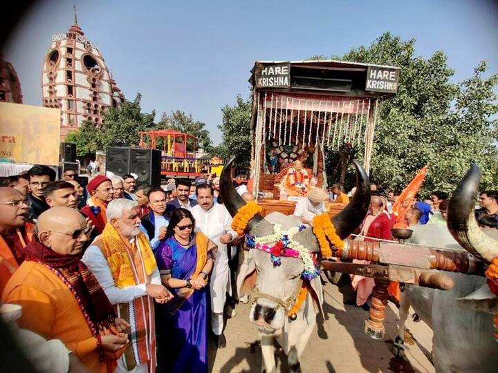 देश भर में भक्ति और सेवा के संदेश का प्रसार करने के लिए दिल्ली के ईस्ट ऑफ कैलाश स्थित इस्कॉन मंदिर से श्रीराम पदयात्रा की शुरुआत की गई. यह पद यात्रा दिल्ली से अयोध्या के लिए निकली.