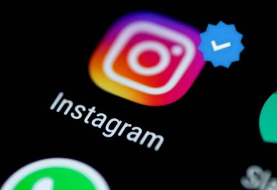 Instagram Blue Tick : फॉलोवर्स जास्त नाहीयेत, तरीही इन्स्टाग्रामवर ब्लू टीक हवीये? 'या' स्टेप्स करा फॉलो! Instagram Blue Tick : फॉलोवर्स जास्त नाहीयेत, तरीही इन्स्टाग्रामवर ब्लू टीक हवीये? 'या' स्टेप्स करा फॉलो!