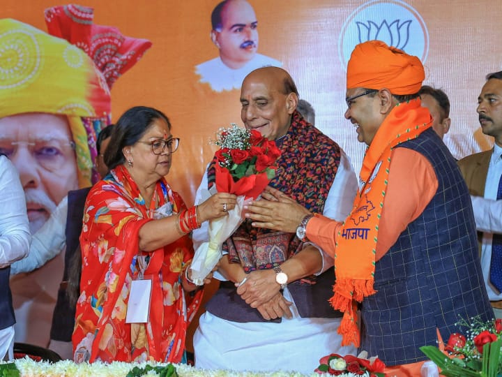 भजनलाल शर्मा एक करोड़ 50 लाख रुपये की प्रॉपर्टी के मालिक हैं. उनके पास 43 लाख 60 हजार रुपये की चल संपत्ति है और एक करोड़ रुपये की अचल संपत्ति है. चुनाव आयोग को दिए एफिडेविट के मुताबिक, उन पर पर 46 लाल रुपये की देनदारियां है.
