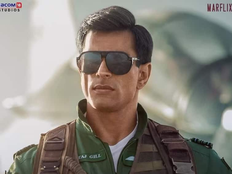 Fighter Poster Out Fighter Karan Singh Grover introduced as Squadron Leader Sartaj Gill Know Bollywood Movie Entertainment Latest Update Fighter Poster Out : 'फायटर' सिनेमातील करण सिंह ग्रोवरचं धमाकेदार पोस्टर आऊट; नऊ वर्षांनी गाजवणार रुपेरी पडदा