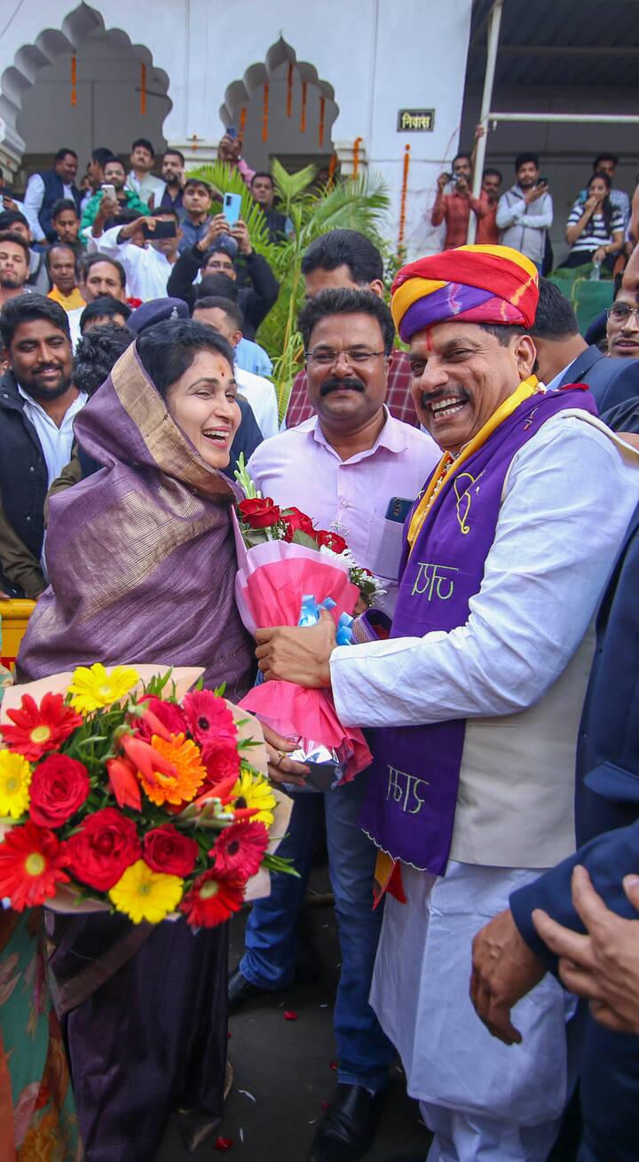 भारतीय जनता पार्टी की मध्यप्रदेश इकाई के प्रमुख विष्णु दत्त शर्मा और निवर्तमान मुख्यमंत्री शिवराज सिंह चौहान ने समारोह की तैयारियों की समीक्षा की थी.