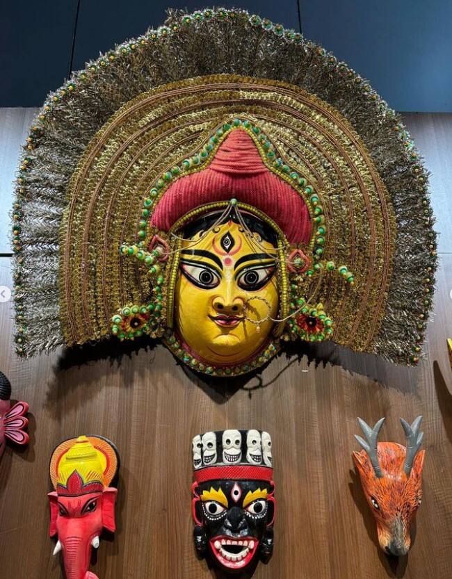 ਇਸ ਫੋਟੋ 'ਚ ਉਹ ਆਪਣੇ ਸਟਾਰ ਫਰੂਟ ਦਿਖਾਉਂਦੀ ਨਜ਼ਰ ਆ ਰਹੀ ਹੈ।