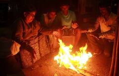 मुंबईकरांची थंडीची प्रतीक्षा कायम! आज महाराष्ट्रातील हवामान कसं असेल?