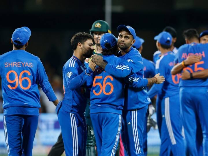 Prasidh Krishna took fifer including hattrick wicket for IND A vs SA A IND vs SA: साउथ अफ्रीका के खिलाफ भारत के इस तेज गेंदबाज ने हैट्रिक लेकर मचाया तहलका, अब टेस्ट सीरीज में धमाल मचाने को तैयार