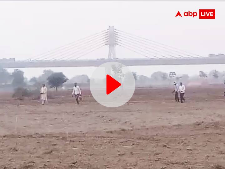 Bihar Crime News: Several Rounds Firing in Hajipur in Land Dispute LIVE Video Viral ANN Bihar Crime News: हाजीपुर में कई राउंड गोलीबारी, जमीन विवाद में राइफल और कट्टा से दे दना दन, LIVE वीडियो देखें