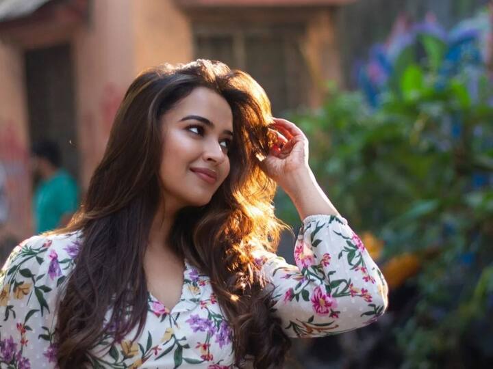 అనతికాలంలోనే సినిమాల్లోకి ఎంట్రీ ఇచ్చింది.