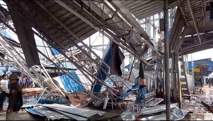 বর্ধমান স্টেশনে ২ ও ৩ নম্বর প্ল্যাটফর্মে বন্ধ হয়ে যায় ট্রেন চলাচল। এর আগেও বর্ধমান স্টেশনে দুর্ঘটনা ঘটেছিল। ২০২০-র ৪ জানুয়ারি, শতাব্দী প্রাচীন বর্ধমান স্টেশনের মূল প্রবেশদ্বার ভেঙে ১ জনের মৃত্যু হয়েছিল।