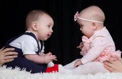 Rubina Dilaik की तरह आपके घर भी आ रहे हैं जुड़वा बच्चे तो यहां हैं Twins के सुपर क्यूट यूनीक नेम...देखें लिस्ट