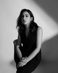 Sara Ali Khan Photos : టాలీవుడ్ ఎంట్రీ ఇస్తోన్న సారా!