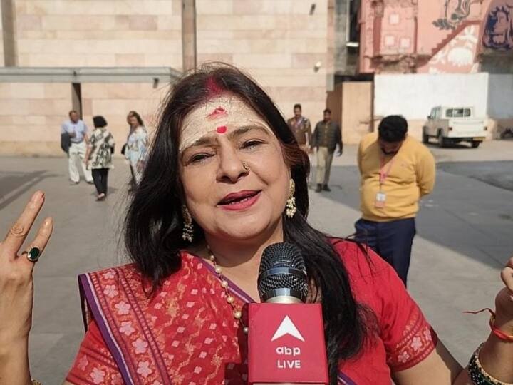 Kashi Vishwanath Corridor completes two years foundation day celebration Malini Awasthi in Varanasi Praises PM Modi ANN Kashi Vishwanath Corridor: काशी कॉरिडोर के दो साल पूरे होने पर लोक गायिका मालिनी अवस्थी बोलीं- PM मोदी ने असंभव को संभव किया
