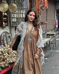 Himanshi Khurana Pics: आसिम रियाज से ब्रेकअप करने के बाद चार धाम यात्रा पर निकलीं Himanshi Khurana, भक्ति में लीन नजर आईं एक्ट्रेस