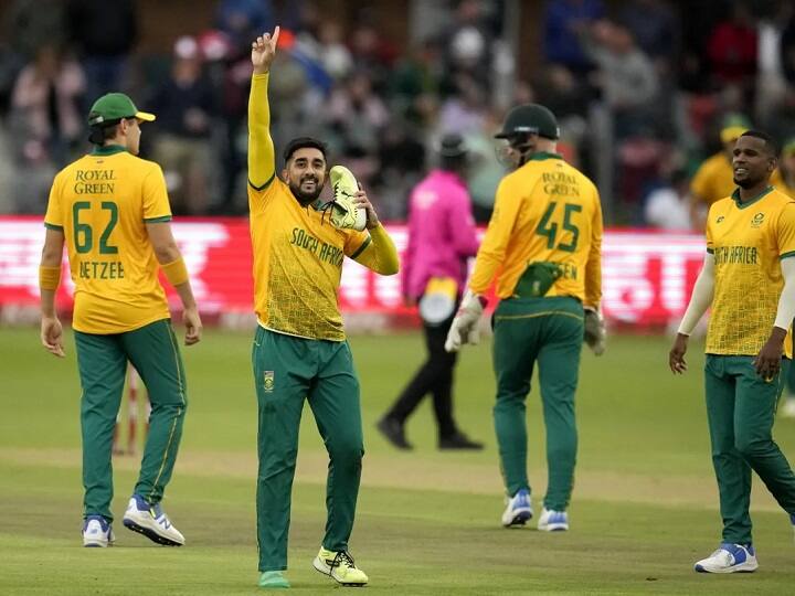 IND vs SA 2nd T20I: रनों की बरसात के बीच कसी हुई गेंदबाजी, 'प्लेयर ऑफ दी मैच' तबरेज शम्सी ने बताया क्यों मिली सफलता Tabraiz Shamsi on win against India in IND vs SA 2nd T20I Player of the Match IND vs SA 2nd T20I: रनों की बरसात के बीच कसी हुई गेंदबाजी, 'प्लेयर ऑफ दी मैच' तबरेज शम्सी ने बताया क्यों मिली सफलता