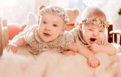 Rubina Dilaik की तरह आपके घर भी आ रहे हैं जुड़वा बच्चे तो यहां हैं Twins के सुपर क्यूट यूनीक नेम...देखें लिस्ट