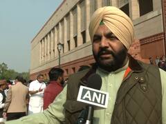 Loksabha Security Breach: ఆగంతుకుడ్ని పట్టుకున్న కాంగ్రెస్ ఎంపీ గుర్జీత్ సింగ్.. స్మోక్ డివైజ్ విసిరేశారు