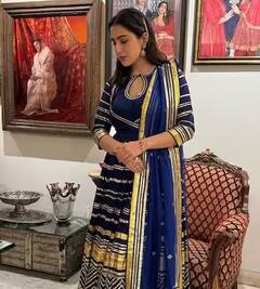 Sara Ali Khan Photos: ઓલ બ્લેક લૂકમાં સારા અલી ખાને દાદી શર્મિલા ટાગોર સાથે કરાવ્યું ફોટોશૂટ