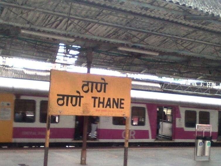 Thane Railway Station Redevelopment Travellers Still Waiting for Amenities ठाणे रेल्वे स्थानकाच्या पुनर्विकासाचा मार्ग रखडला,  प्रवासी अजूनही सोयी सुविधांच्या प्रतीक्षेत