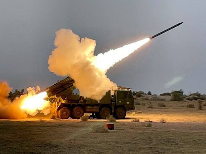 india-drdo-test-pinaka-mbrl-system-armenia-and-france-are-in-line-to-buy-the-pinaka-system Pinaka Missile System: 44 સેકન્ડમાં 12 રોકેટ,ભારતે તૈયાર કર્યું મોત બનીને ત્રાટકતું હથિયાર,ફ્રાન્સ જેવા દેશો ખરીદવા તલપાપડ