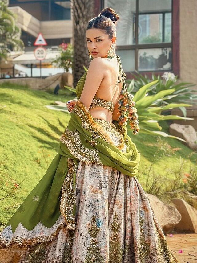 Avneet Kaur Looks Stunning In A Green Lehenga 1633