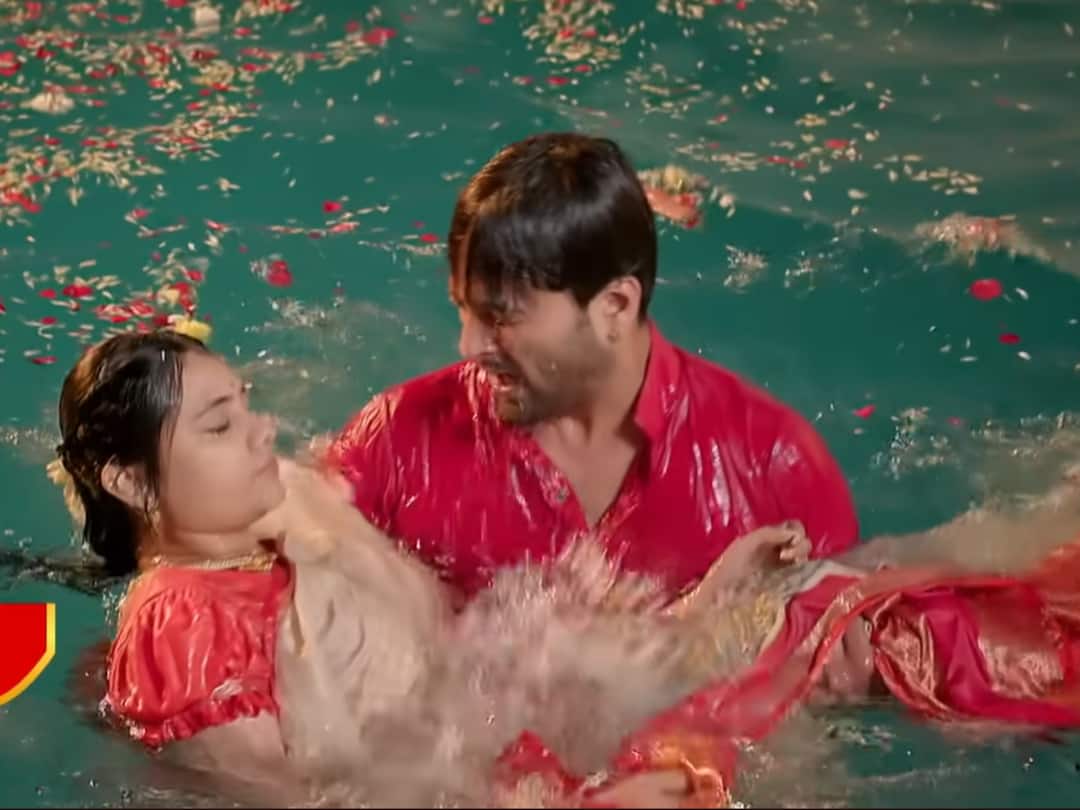 krishna mukunda murari serial today december 13th episode written update Krishna Mukunda Murari Serial December 13th Episode - కృష్ణ ముకుంద మురారి సీరియల్: మురారికి గుర్తొచ్చిన గతం, ఆత్మహత్య చేసుకున్న ముకుంద!