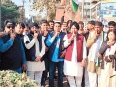 इंदौर में काली पट्टी बांधकर कांग्रेस का विरोध प्रदर्शन, लोकसभा चुनाव EVM से नहीं करवाने की उठाई मांग