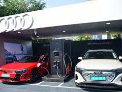 Audi :  ऑडी इंडियाकडून देशातील पहिल्‍या आरई-पॉवर्ड अल्‍ट्रा-फास्‍ट चार्जिंग स्‍टेशनचे उद्घाटन, पाहा फोटो