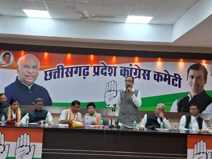 Chhattisgarh Congress Legislature Party meeting Mallikarjun Kharge will take decision on Opposition Leader Chhattisgarh Opposition Leader: छत्तीसगढ़ में कौन बनेगा नेता प्रतिपक्ष, कांग्रेस के विधायकों ने मल्लिकार्जुन खरगे पर छोड़ा फैसला