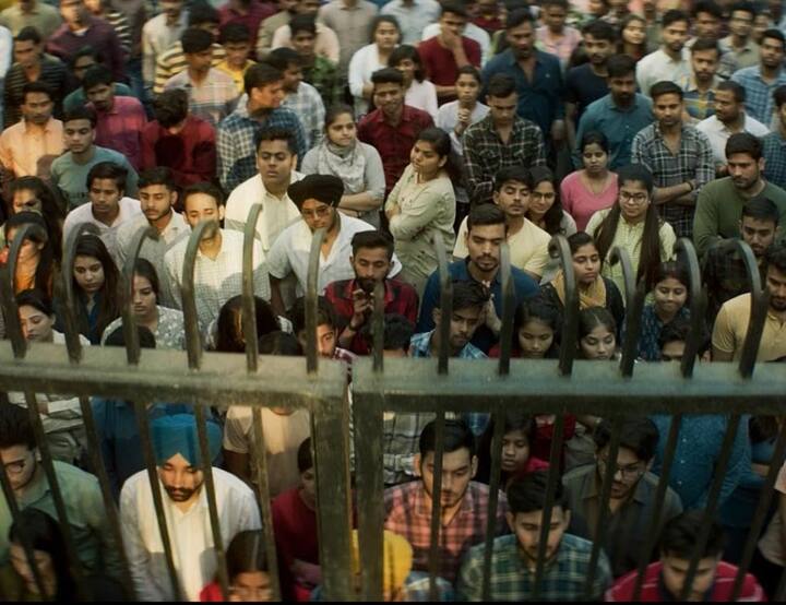 जी हां, अब '12th फेल' बड़े पर्दे के बाद ओटीटी पर दस्तर देने के लिए पूरी तरह से तैयार है. मीडिया रिपोर्ट्स के मुताबिक फिल्म' 'जी5' पर रिलीज होगी. हालांकि, अभी तक इसकी डेट सामने नहीं आई है.