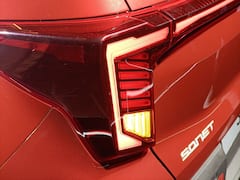 Kia Sonet Facelift: किआ ने भारत में पेश की नई 2023 सोनेट फेसलिफ्ट एसयूवी, देखें तस्वीरें