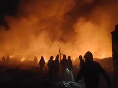 दिल्ली में आग ने फिर मचाया तांडव, वेयरहाउस में धू-धू कर जला करोड़ों का माल