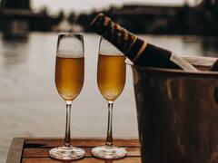 यूएई में पहली बार दिया गया शराब बनाने का लाइसेंस, क्यों लिया गया ये अहम फैसला?