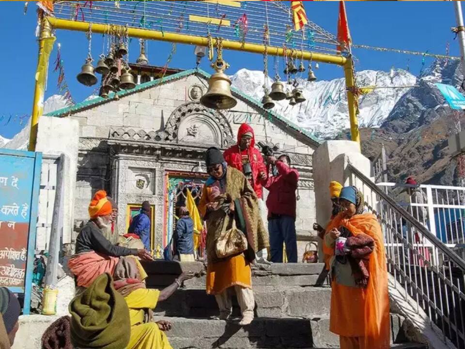 Year Ender 2023 year 2023 most visited temple in india see the list kedarnath temple jagannath puri vaishnodevi temple amarnath caves Year Ender 2023 : 2023 मध्ये भारतीय देवा चरणी लीन; 'या' मंदिरात केली चिक्कार गर्दी, तुम्ही 'या' मंदिरात गेलाय का?