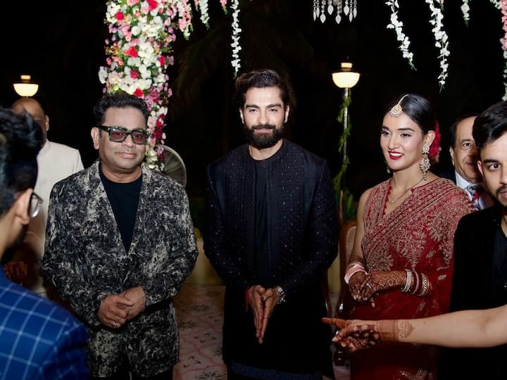 Mukti and Kunal unveiled the first photos from their wedding reception.