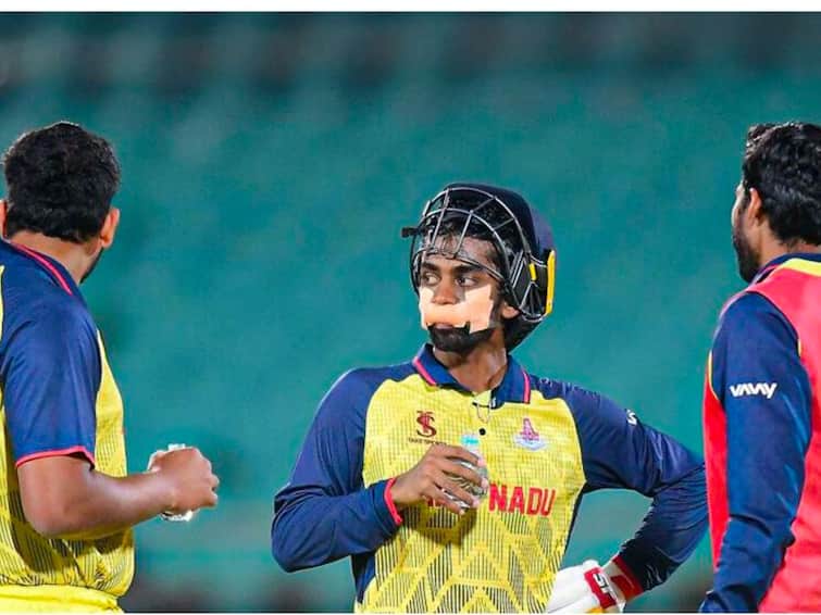 Vijay Hazare: Baba Indrajith Bats With Taped Mouth After Freak Injury, Picture Goes Viral Vijay Hazare: Baba Indrajith Bats With Taped Mouth After Freak Injury, Picture Goes Viral