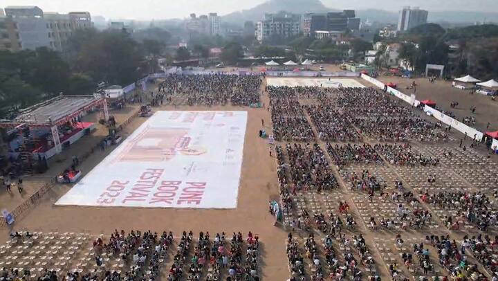 चीनमधे एकाचवेळेस बावीसशे पालकांनी त्यांच्या मुलांना एकाचवेळी गोष्टी सांगीतल्या होत्या.