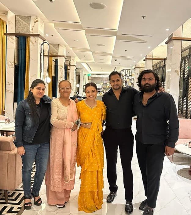 बता दें कि मुश्लिम लड़के से शादी करने की वजह से एक्ट्रेस को लव जिहाज को लेकर खूब ट्रोल किया जा चुका है.