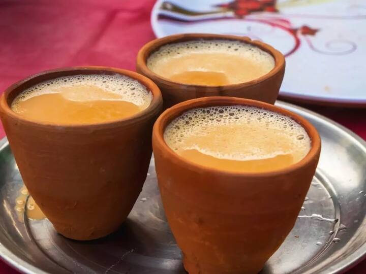 ચા હજારો વર્ષોથી પીવામાં આવે છે અને પાણી પછી વિશ્વમાં સૌથી વધુ પીવાતું પીણું છે. તેની અસર અને વિવિધ પ્રકારના સ્વાદને લીધે, ચાએ સ્વાસ્થ્ય પીણું તરીકે પણ નામના મેળવી છે.