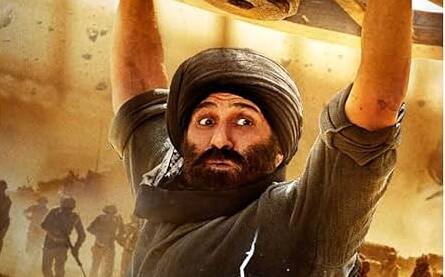 साल 2023 में दूसरी फिल्म जो सबसे ज्यादा चर्चा में रही वो है 'गदर 2'. इसमें तारा सिंह बनकर सनी देओल ने जबरदस्त एक्शन किया था. इस फिल्म ने भारत में 525.45 करोड़ रुपये की कमाई की थी और वर्ल्डवाइड कलेक्शन 691 करोड़ रुपये रहा है.