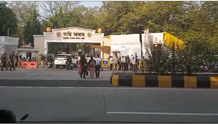 गुन्हे शाखेच्या तपासामध्ये रूबी हॉल क्लिनिकमध्ये फक्त सारिका सुतारच नव्हे तर अनेक जणांच्या किडन्या बेकायदेशीरपणे काढून प्रत्यारोपण करण्यात आल्या, अशी धक्कादायक माहिती समोर आली आहे.