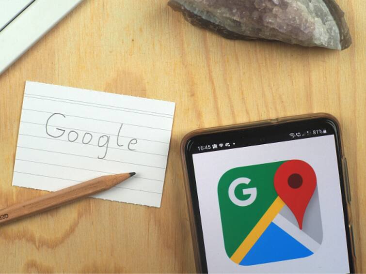 Google Maps Blue Dot Functional Add Features Offline Saving Timeline Coming Soon Android iOS iPhones Google Maps Makes Blue Dot More Functional. Offline Saving Of Timeline Coming Soon