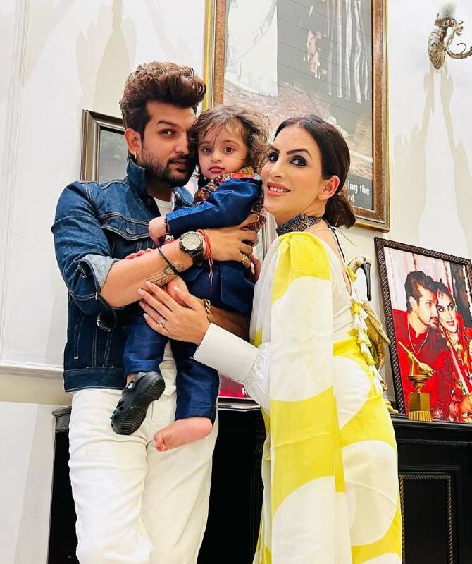 ਦਰਅਸਲ, Sirf Panjabiyat ਇੰਸਟਾਗ੍ਰਾਮ ਹੈਂਡਲ ਉੱਪਰ ਯੁਵਰਾਜ ਹੰਸ ਦਾ ਇੱਕ ਖਾਸ ਇੰਟਰਵਿਊ ਵੀਡੀਓ ਕਲਿੱਪ ਸ਼ੇਅਰ ਕੀਤਾ ਗਿਆ। ਜਿਸ ਵਿੱਚ ਪੰਜਾਬੀ ਕਲਾਕਾਰ ਖੁਦ ਨਾਲ ਵਾਪਰੀ ਅਜਿਹੀ ਘਟਨਾ ਦਾ ਜ਼ਿਕਰ ਕਰਦੇ ਨਜ਼ਰ ਆ ਰਹੇ ਹਨ, ਜਿਸ ਨੂੰ ਜਾਣਨ ਤੋਂ ਬਾਅਦ ਤੁਸੀ ਵੀ ਹੈਰਾਨ ਰਹਿ ਜਾਵੋਗੇ। ਕਲਾਕਾਰ ਨੇ ਦੱਸਿਆ ਕਿ ਕਿਵੇਂ ਉਹ ਮੌਤ ਦੇ ਮੂੰਹ ਵਿੱਚੋਂ ਬਾਹਰ ਆਏ।