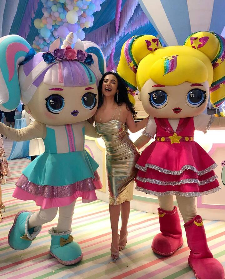 સોનલે તેના ઇન્સ્ટાગ્રામ એકાઉન્ટ પર તેની તસવીરો પોસ્ટ કરી છે જે ખુબ વાયરલ થઈ રહી છે.