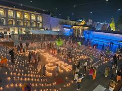 काशी विश्वनाथ धाम कॉरिडोर के 2 साल पूरे, श्रद्धालुओं में दिखा उत्साह, तस्वीरों में दिखी भव्य सजावट