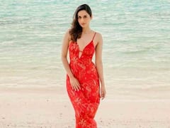 Manushi Chhillar Photos: బీచ్ లో 'ఆపరేషన్‌ వాలెంటైన్‌’ బ్యూటీ!