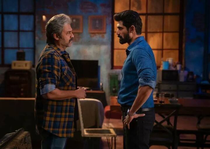 Rana Naidu: Venkatesh Daggubati, Rana Daggubati, Surveen Chawla. (On: Netflix)