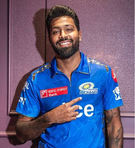 টি-টোয়েন্টি ফর্ম্যাটে রোহিতের অনুপস্থিতিতে জাতীয় দলকে নেতৃত্ব দেন হার্দিকই। এবার আইপিএলে নিজের পুরনো দল মুম্বইকে সাফল্য এনে দিতে পারবেন অধিনায়ক হিসেবে?